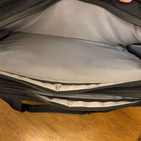 Wegner Swissgear Slim Case 16" Computer Laptop Sleeve Business Briefcase - Picture 11 of 12